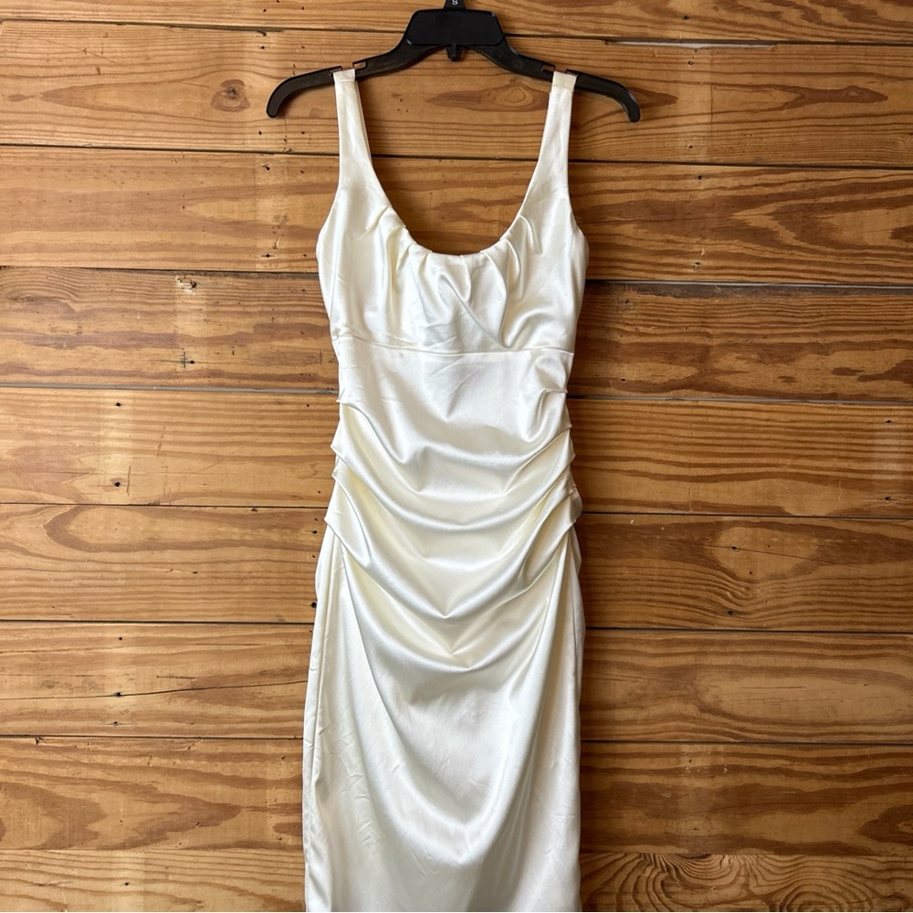Suzi Chin for Maggy Boutique Cream Ruched Sheath Dress